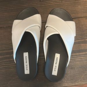 Women’s size 7 Steve Madden slides sandals